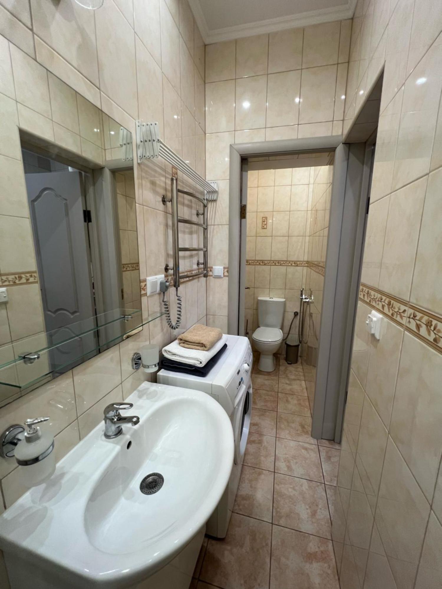 Cozy Apartment Near The Lviv National Opera Ngoại thất bức ảnh